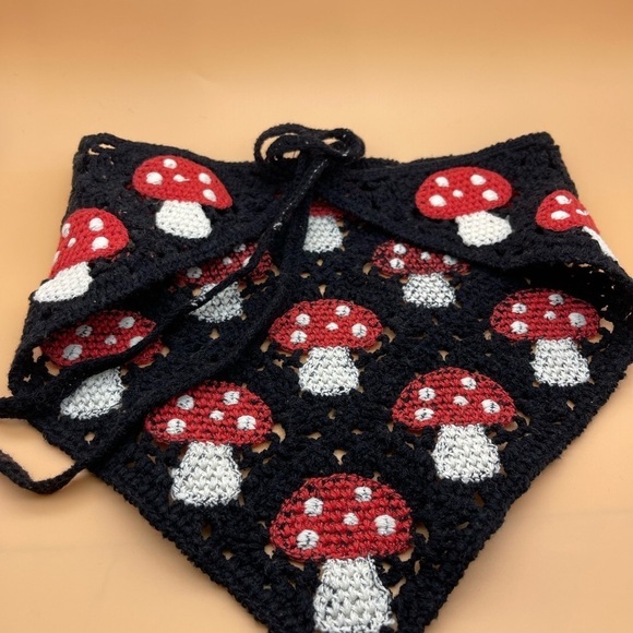 Amanita Mushroom Kerchief 🍄 - Picture 7 of 7